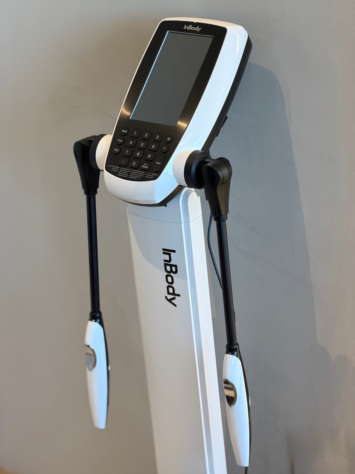 Equipamento de bioimpedância InBody 270s utilizado no consultório